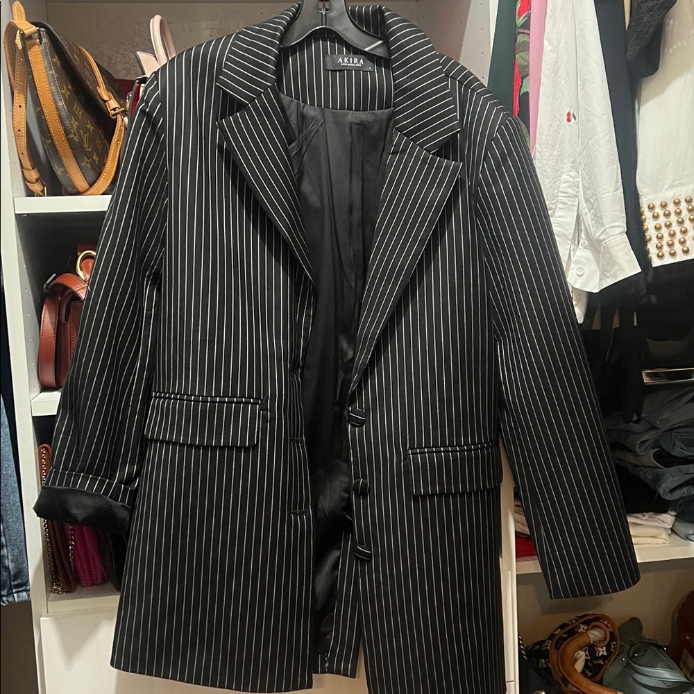 ✨AKIRA Charcoal Pinstripe Blazer✨ like new - Picture 8 of 12